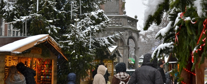 Place du Marché à Liège sous la neige - CMFRIESE (cc) 2010