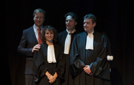 Rentrée solennelle du Barreau de Verviers 2017 (de gauche à droite) : Geoffrey DELIÉGE, orateur ; Laetitia CAMPAGNA (présidente du Jeune Barreau) ; Pierre HENRY (bâtonnier de Verviers) ; Jean-Marc ANDRÉ (bâtonnier de Versailles)